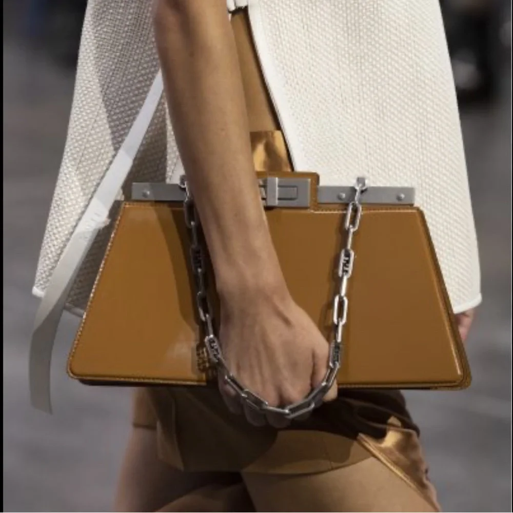 Fendi Peekaboo Cut - Picture 15 of 17